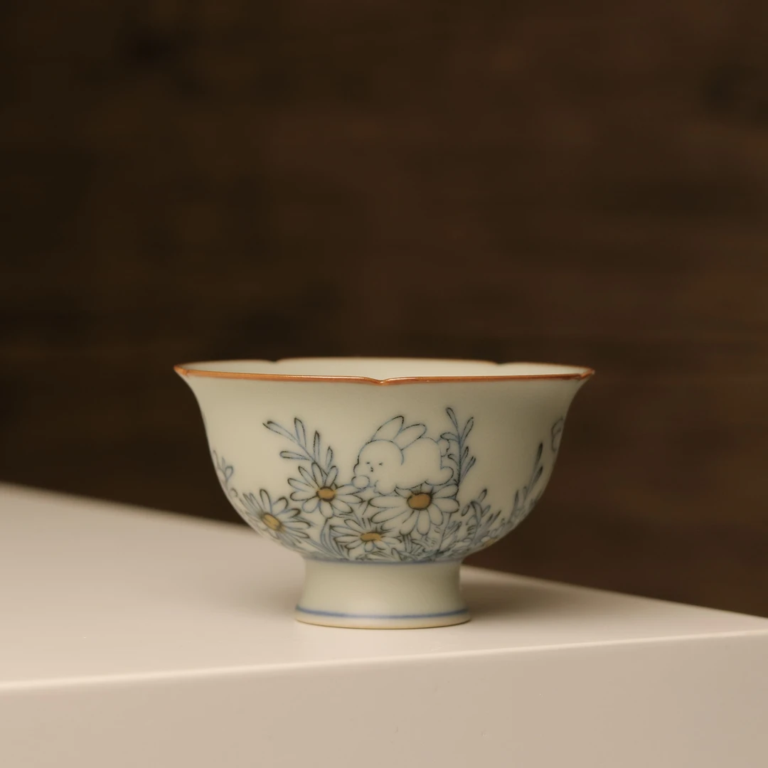 茗器山房 亚青比耶兔兔向日葵高温釉下彩花口主人杯 茶杯茶具50cc