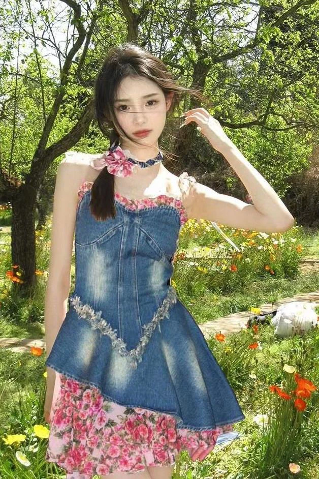 法式绝美甜辣妹抹胸牛仔连衣裙女夏季高级感收腰显瘦吊带裙小个子