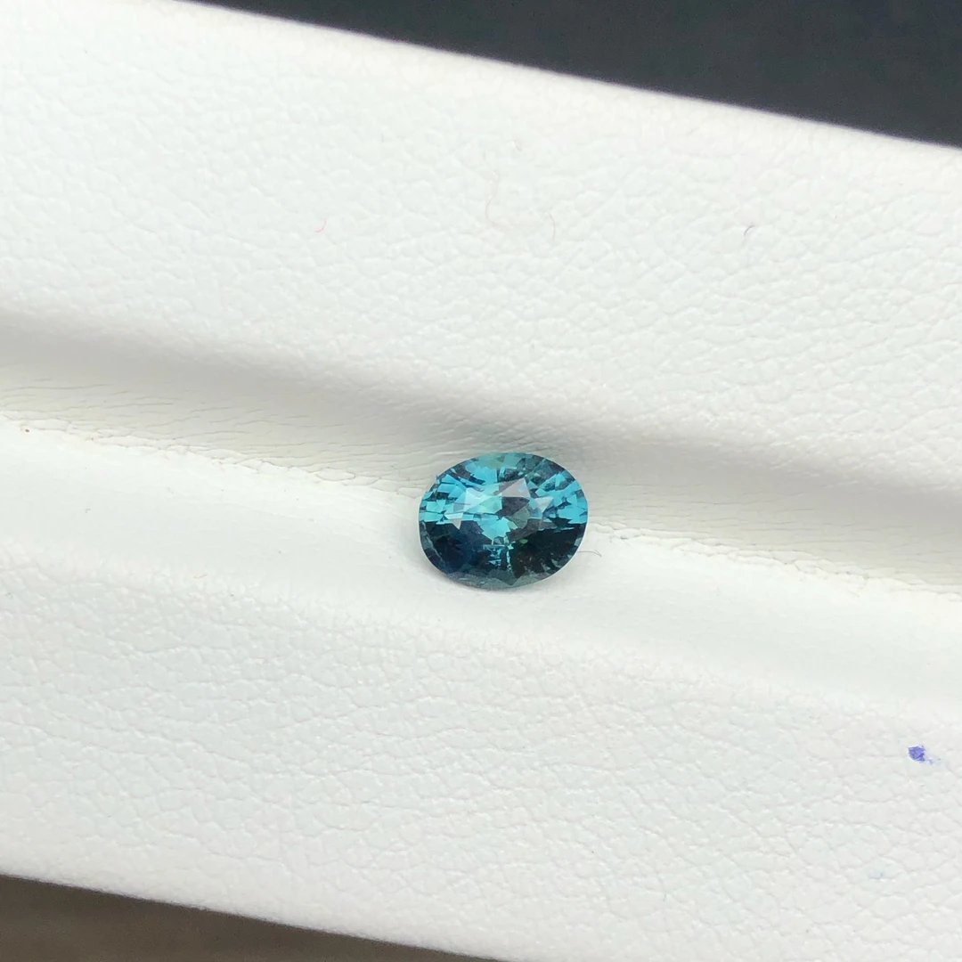 HH GEMS 绿色蓝宝石裸石未镶嵌 1ct H4083 CG/S G/S H