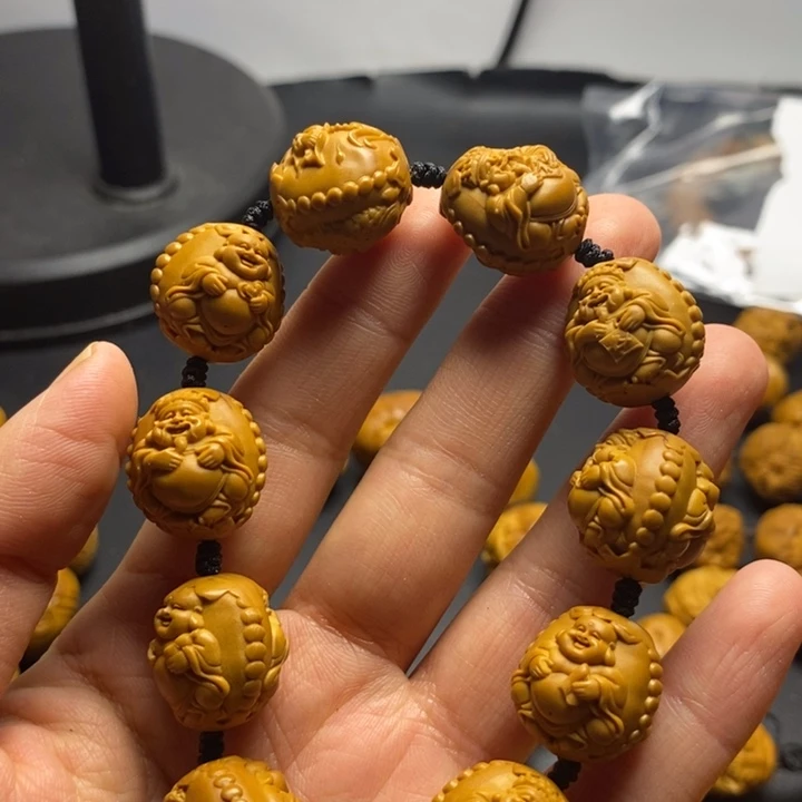 橄榄核核雕橄榄核