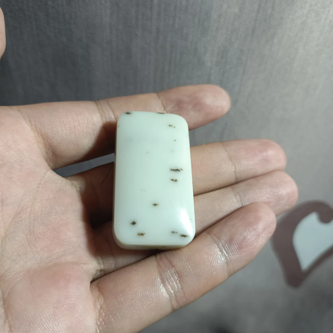 和田玉桂花糕无事牌挂件颈饰玉质细腻白润