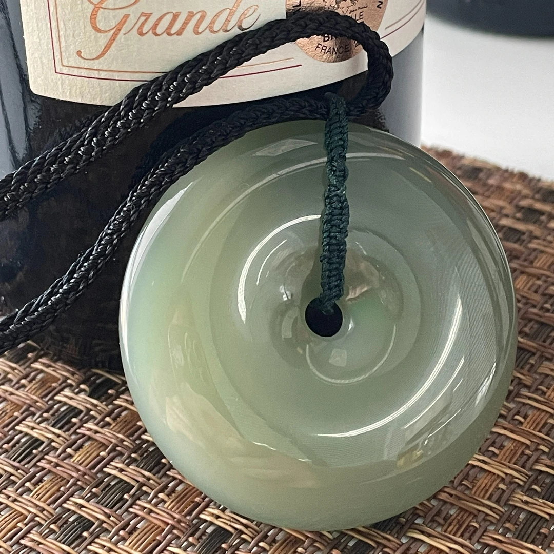 玉石珠宝和田玉青绿色圆形平安扣直径53厚10mm重56g