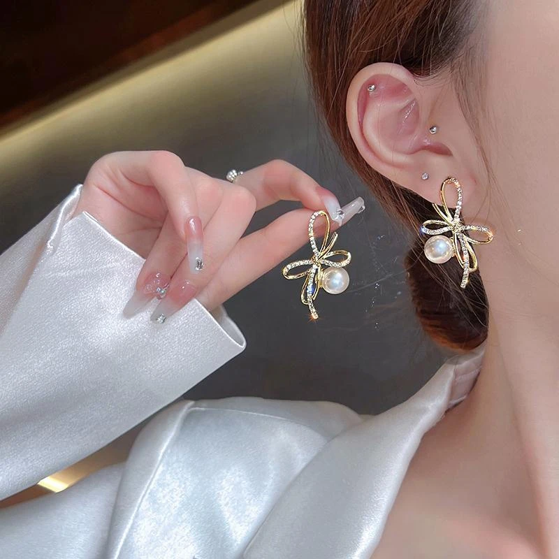 人间美貌~蝴蝶结珠珠耳环女2024秋冬新款潮高级轻奢超仙气质耳钉