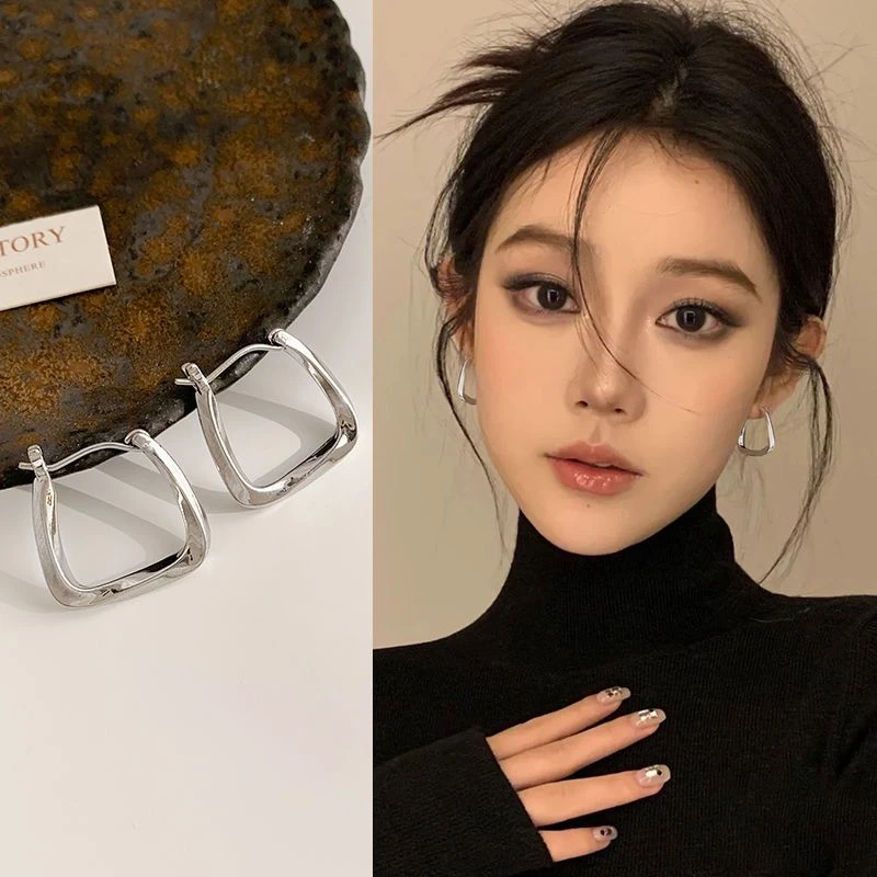 耳钉女小众设计感高级2023年新款潮几何耳环时尚款冷淡风气质耳饰