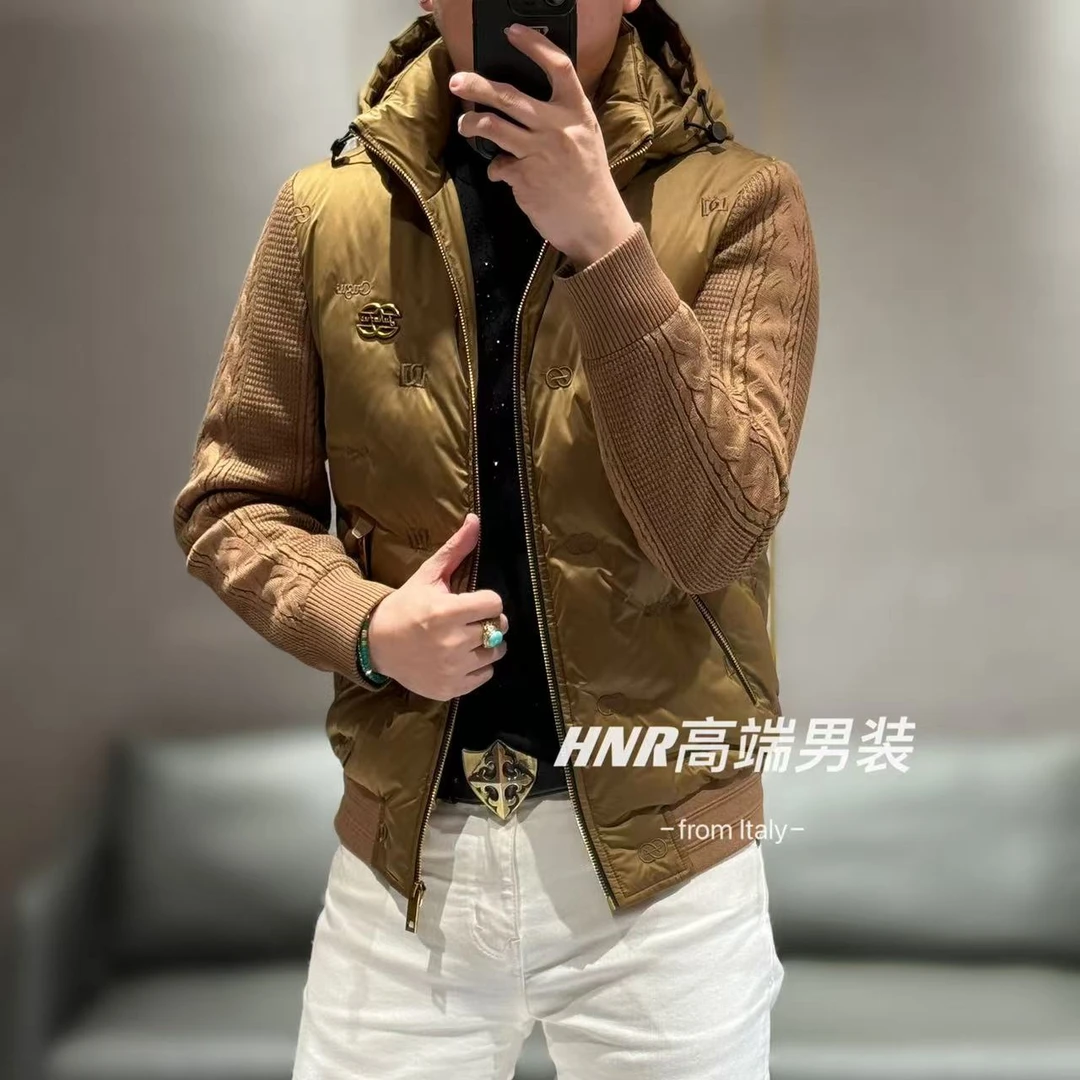 个性针织拼接字母胸标图案时尚潮流可拆卸连帽羽绒服81999