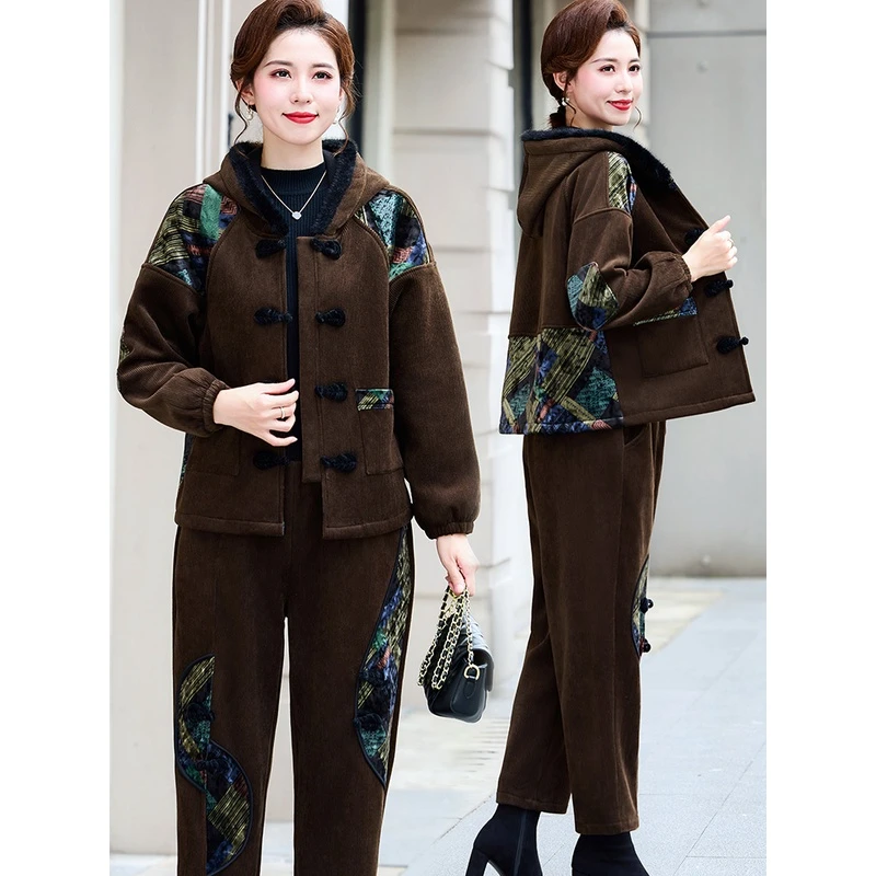 妈妈冬装外套洋气棉服2024新款大码中老年人女秋冬季加绒加厚套装