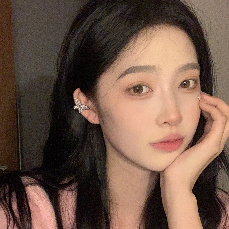 oushipei/欧诗佩 铜合金合成锆石耳饰 气质轻奢锆石蝴蝶耳夹