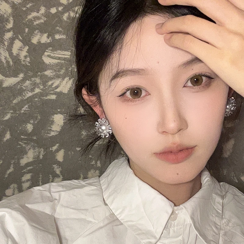 oushipei/欧诗佩 铜合金合成锆石耳饰 轻奢高级锆石土星圆形耳钉