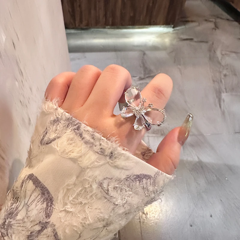 oushipei/欧诗佩 铜合金仿水晶戒指  高级感水晶蝴蝶食指戒指配饰