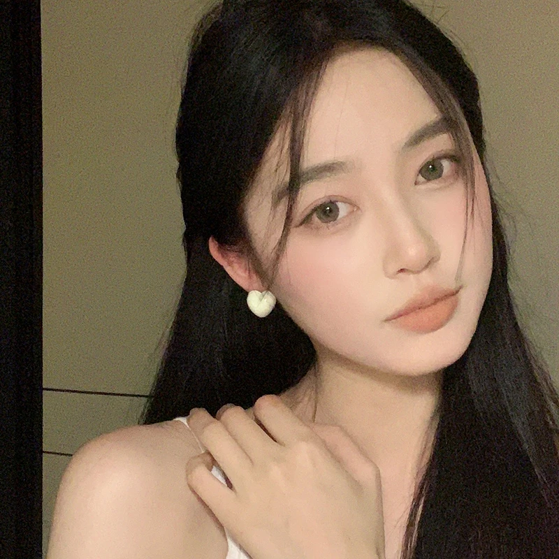 oushipei/欧诗佩 铜合金耳饰 糖果色爱心耳环女2024年新款潮