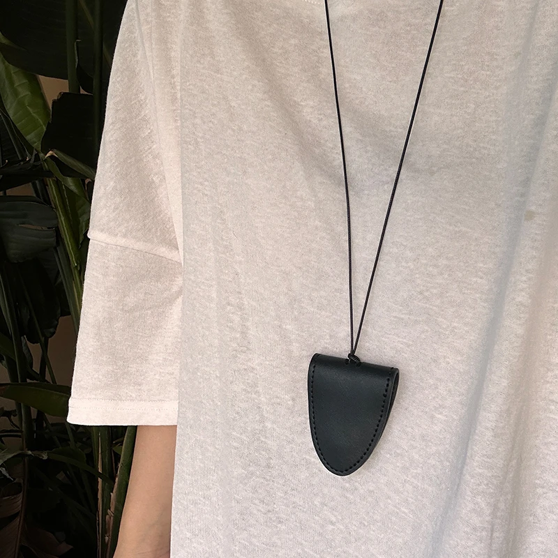 oushipei/欧诗佩 非金属皮质项链 挂脖磁吸多功能长款皮项链挂绳