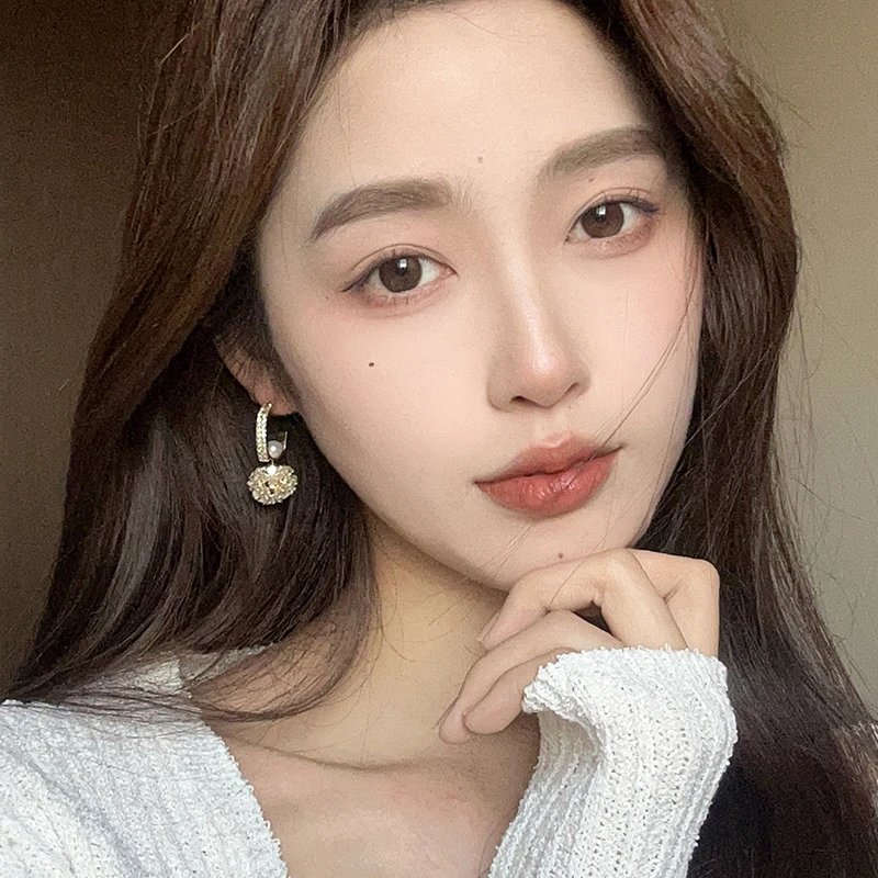 oushipei/欧诗佩 铜合金仿珍珠耳饰 气质轻奢一款两戴花朵耳环女