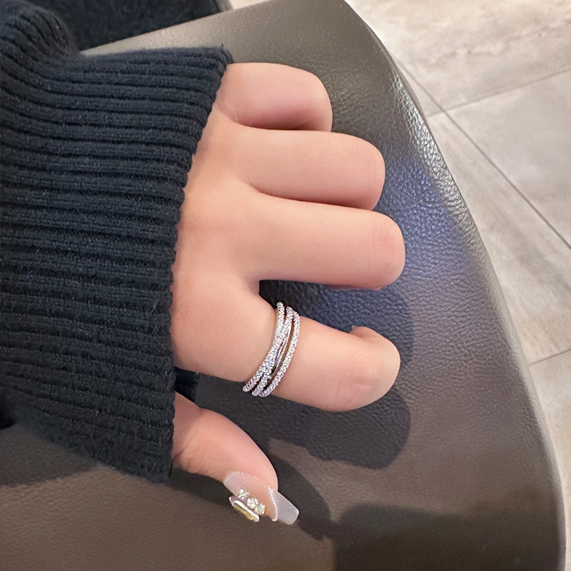 oushipei/欧诗佩 铜合金合成锆石戒指 轻奢高级感锆石双层戒指女