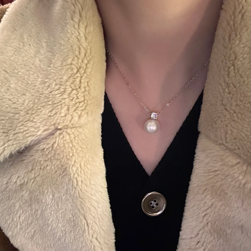 oushipei/欧诗佩 铜合金项链 秋冬小众高级感锁骨链简约颈链