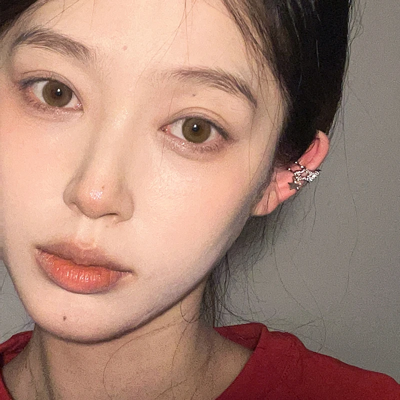 oushipei/欧诗佩 铜合金合成锆石耳饰 精致高级感星星耳骨夹耳饰