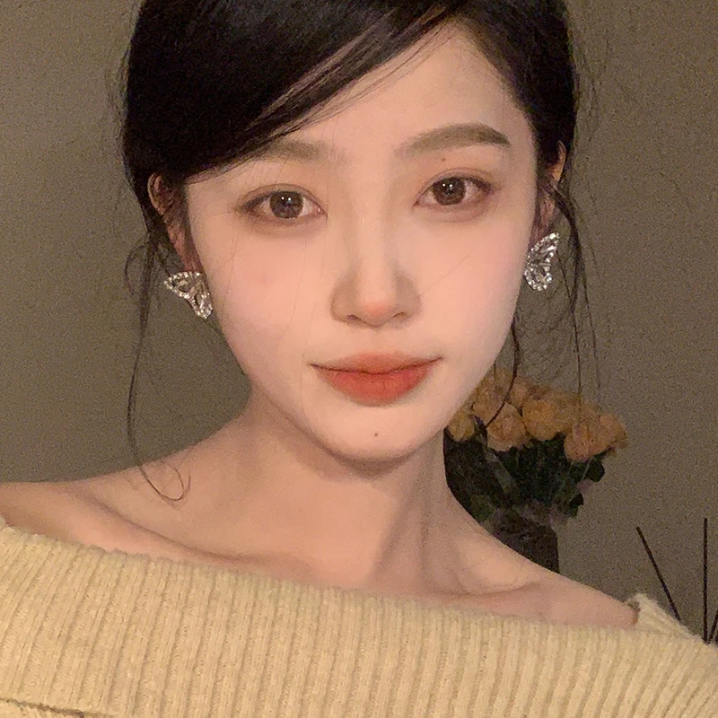 oushipei/欧诗佩 铜合金合成锆石耳饰 满钻气质蝴蝶翅膀耳环耳钉