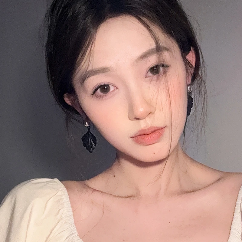 oushipei/欧诗佩 铜合金耳饰  复古暗黑风黑色叶子耳环树叶耳环