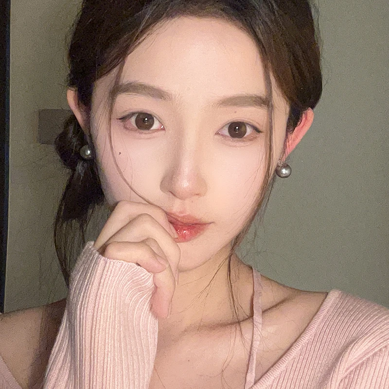 oushipei/欧诗佩 铜合金合成锆石耳饰 轻奢高级感气质锆石耳钉女