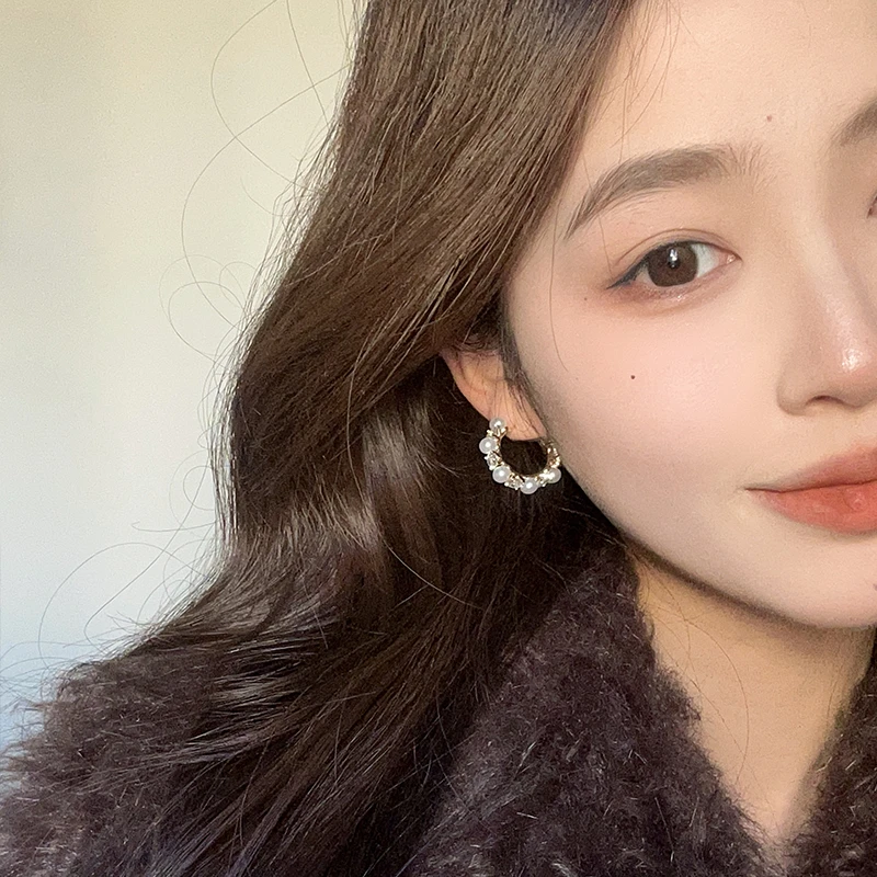 oushipei/欧诗佩 铜合金仿珍珠耳饰 小众高级感气质珍珠耳圈女