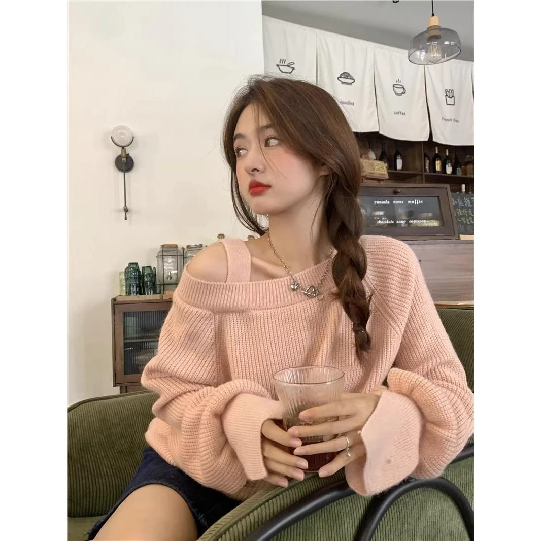 长袖针织衫设计感小众心机露肩毛衣女装春秋冬宽松粉色针织衫上衣