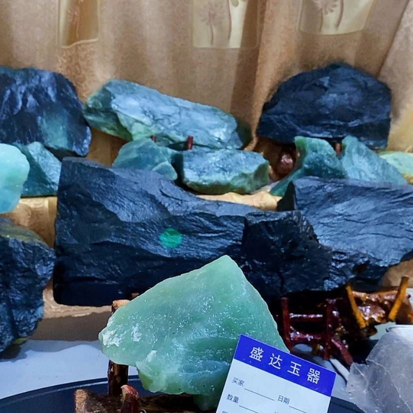 【闪购商品】蛇纹石玉原石未镶嵌