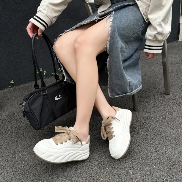 大趾王2025春季女鞋时尚百搭休闲鞋厚底白鞋单鞋真皮系带37173