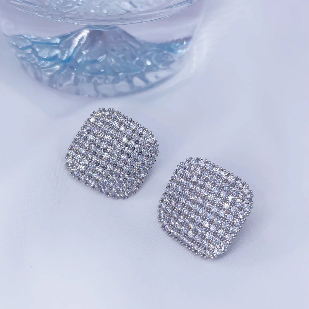 非金属莫桑石耳饰 初见饰你 四方形耳钉83755yz