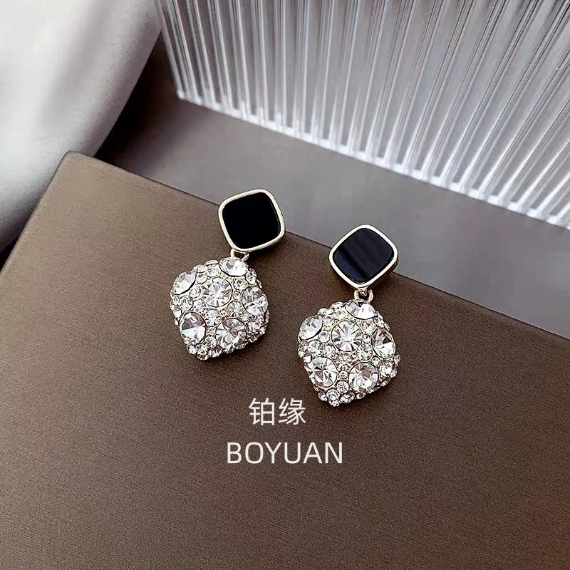 铜合金耳饰 高级感轻奢菱形大气气质时尚耳饰