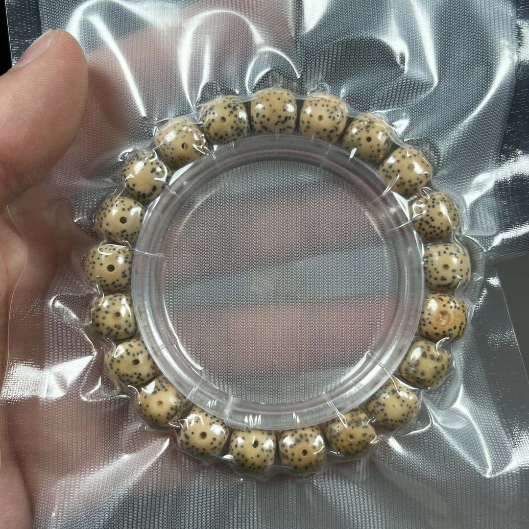 M187原生态星月菩提11x10风化黄单圈手串