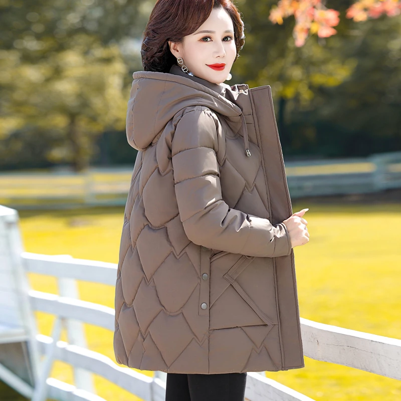 妈妈冬装棉衣女加肥加大码200斤加厚外套中老年胖人棉服时尚棉袄