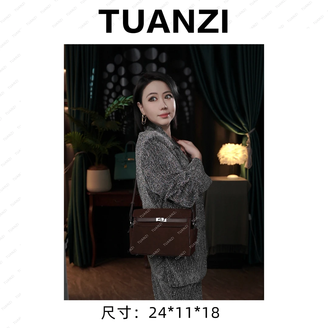 【高端玩家】大＆马经典邮差包24小号头层Togo牛皮包XKY-1120-坞木色