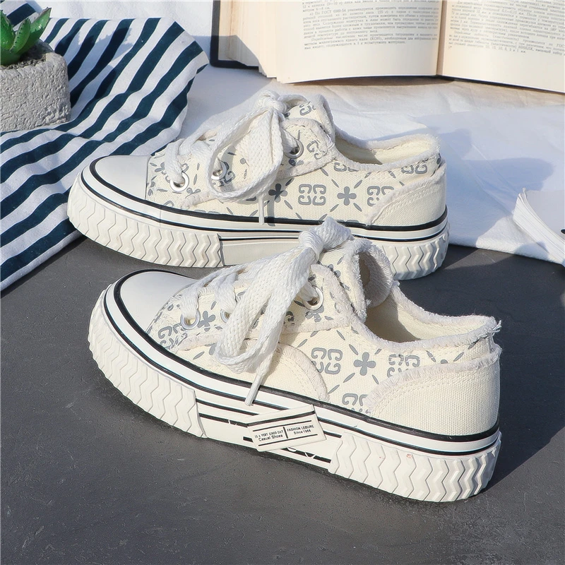 帆布鞋女2025年春季百搭韩版新款潮学生原宿小白鞋饼干板鞋子ins