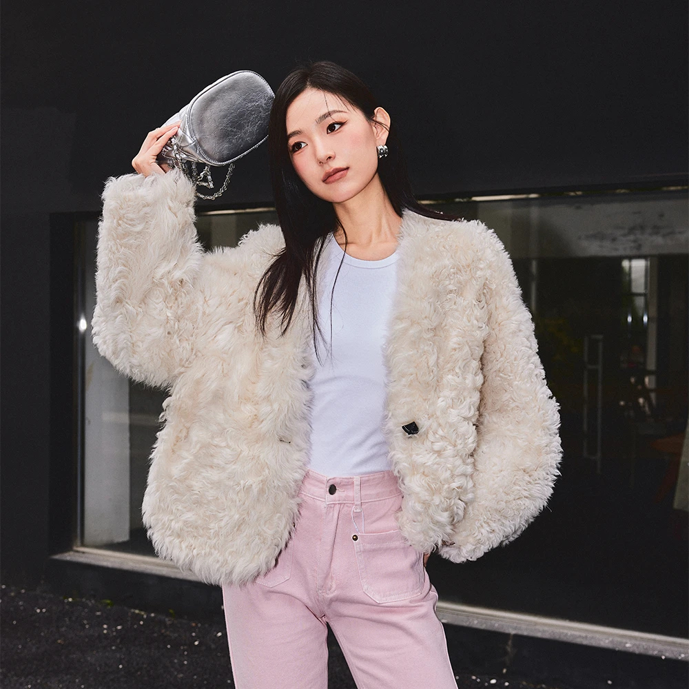 娅忆 进口托斯卡纳皮毛一体女外套年轻短款皮草外套秋冬小香风