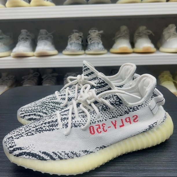 【中古二手】45码adidas椰子350白斑马 95新无原盒 全新2999 休闲鞋