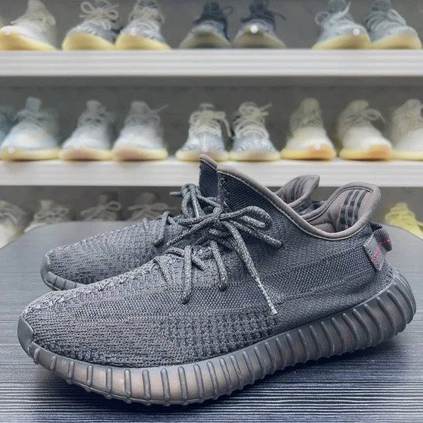 【中古二手】42.5码adidas椰子350黑天使 无原盒 全新价3499 休闲鞋