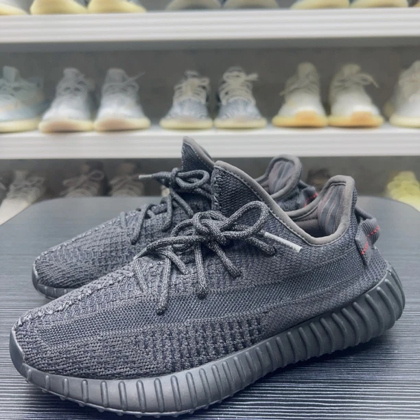 【中古二手】40.5码adidas椰子350黑天使 无原盒 全新价3299 休闲鞋