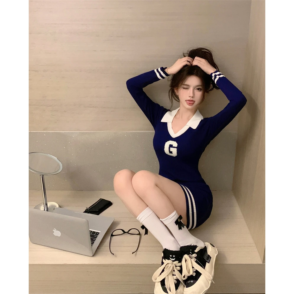 辣妹风v领撞色针织连衣裙子女装早秋新款时尚修身显瘦包臀短裙潮