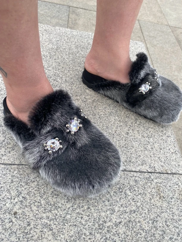 新款四季平底毛毛拖鞋女电镀银外穿居家时尚包头貂毛拖鞋