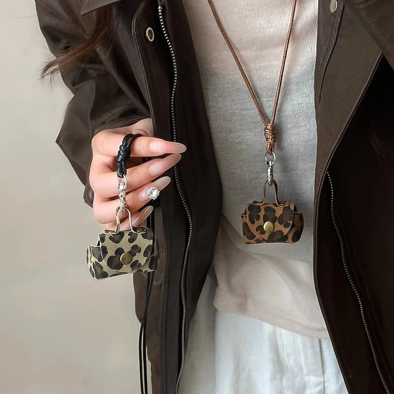 非金属皮质项链 豹纹皮质小巧零钱包项链女收纳包包秋冬毛衣链W05