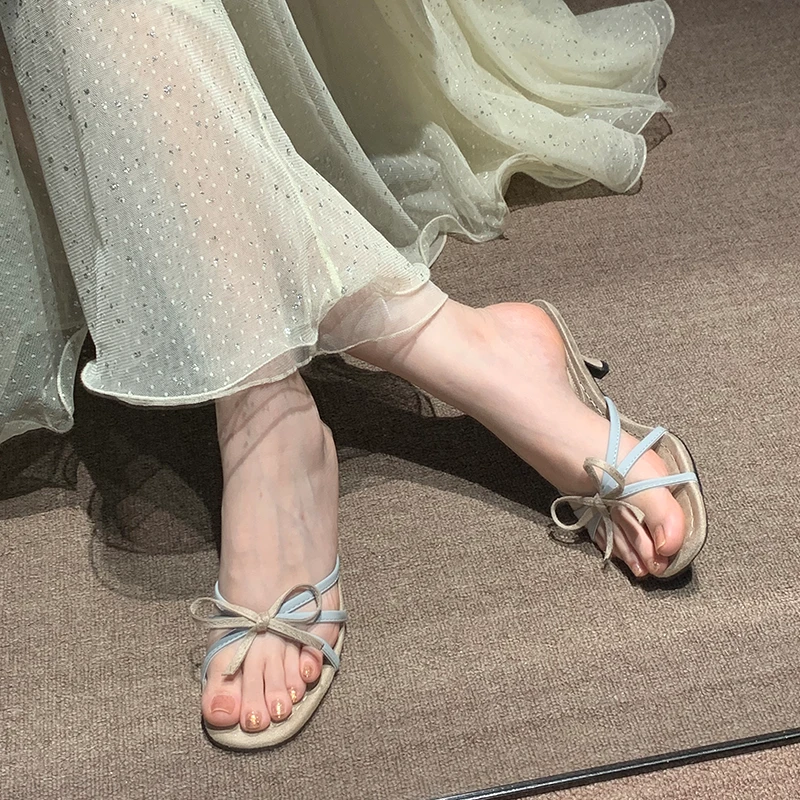 法式气质蝴蝶结高跟凉鞋女夏季2024新款设计感一字带高跟拖鞋外穿
