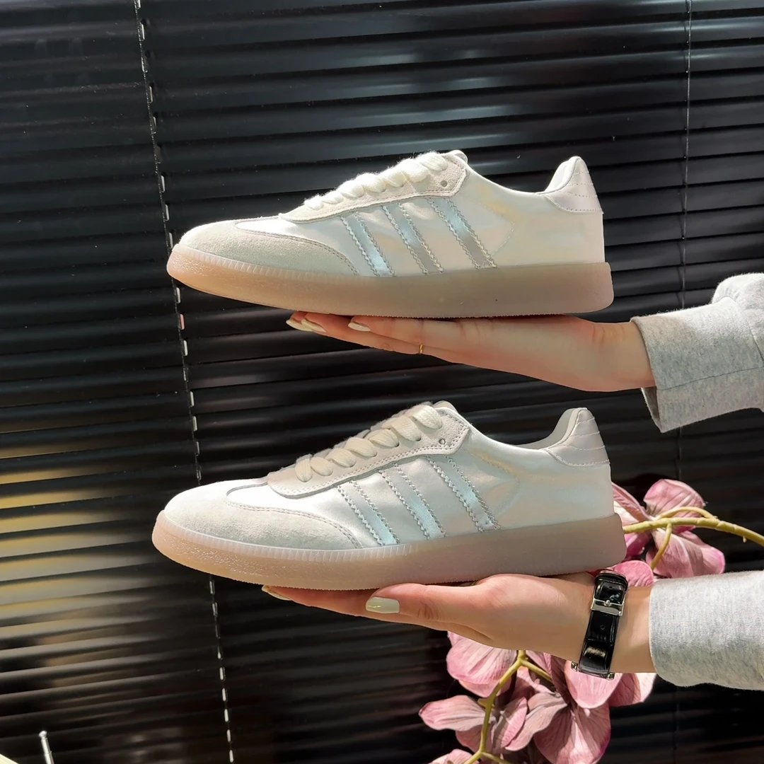 2025夏百搭舒适柔软德迅鞋平底女潮鞋休闲鞋板鞋时尚