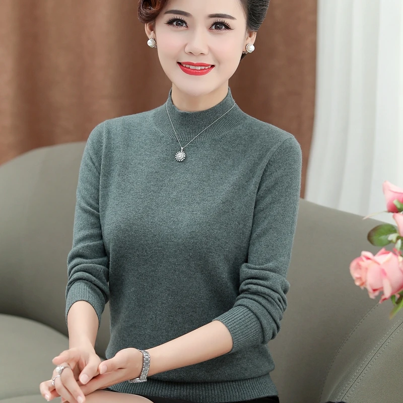 妈妈秋装纯羊毛衫纯色半高领毛衣新款中年女士冬款针织打底衫百搭