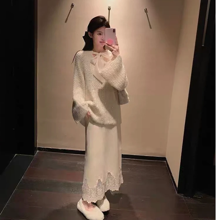 微调莫吉托 蝴蝶结亮片软糯V领露背系带宽松针织衫毛衣