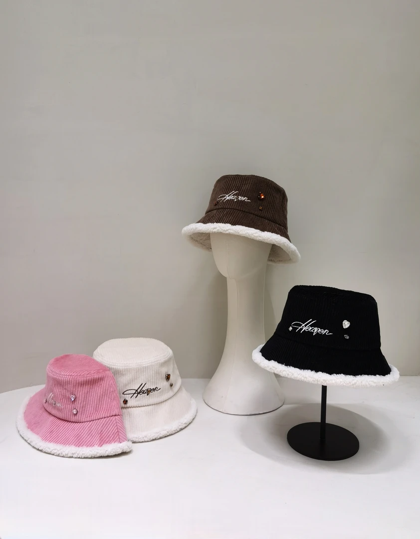 帽之都新款时尚条绒水钻渔夫帽