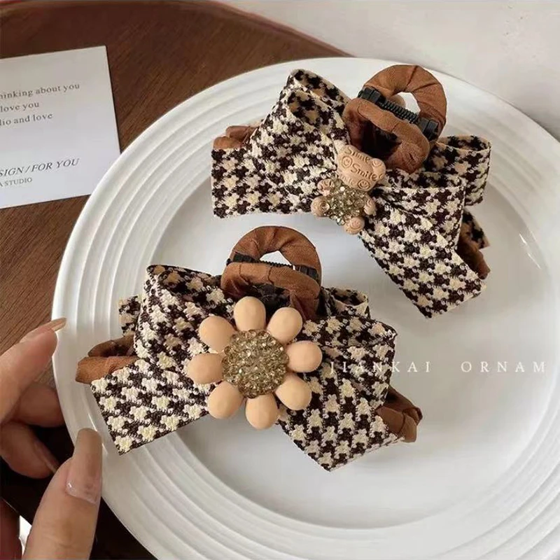 非金属发饰 蝴蝶结抓夹气质花朵小熊发夹时尚百搭鲨鱼夹发卡