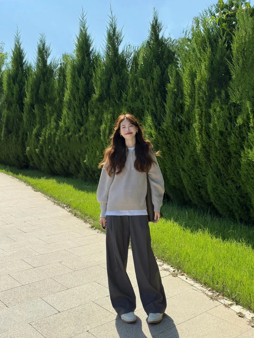入秋搭配一整套韩系穿搭翻领宽松针织上衣休闲裤时尚气质两件套女