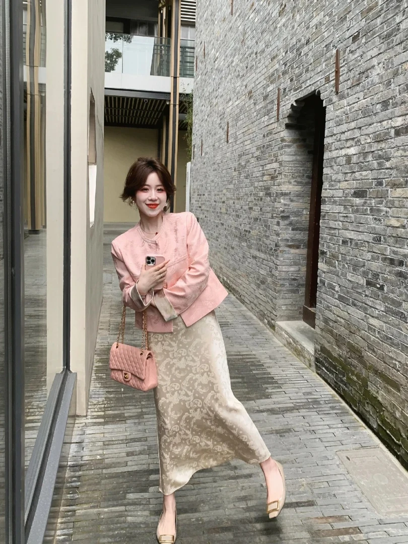 秋季一整套穿搭新中式女装国风盘扣提花外套半身裙两件套装女