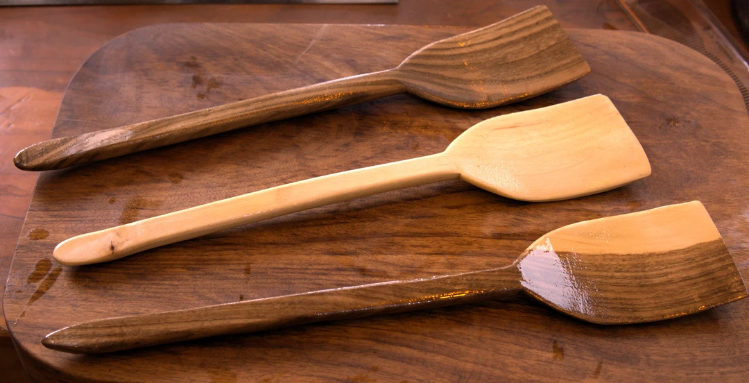 （和核艺）纯手工核桃木厨具锅铲 防刮炒菜家用大号长柄菜铲