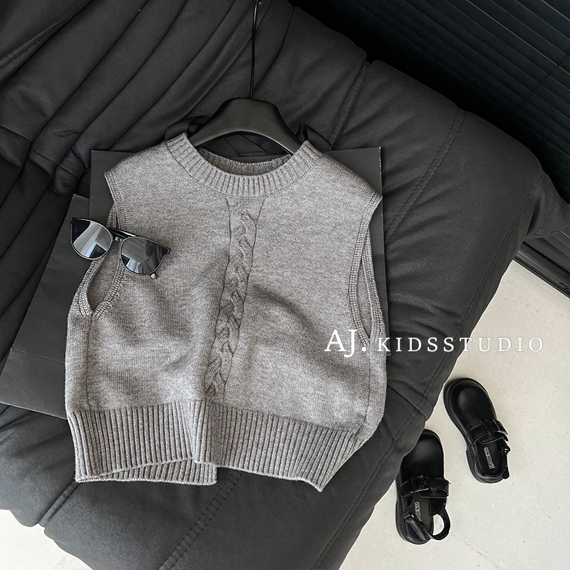 【现货】阿卷秋装韩版儿童复古气质纯色软糯毛衣针织马甲MPG4947
