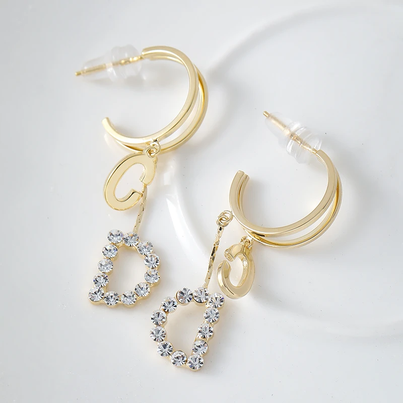 钛钢耳饰 气质小众时尚精致轻奢高级感长款字母耳环朱莉娅（XH056)